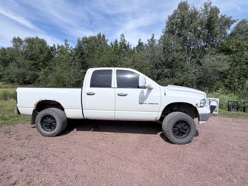 Used 2004 Dodge Ram 2500 Truck SLT w/ Trailer Tow Group AWD/4WD image 2