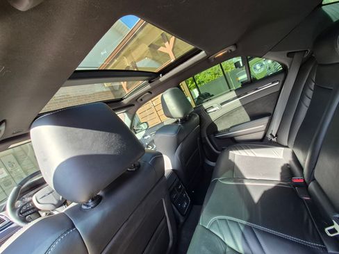 Used 2023 Chrysler 300 C RWD image 12