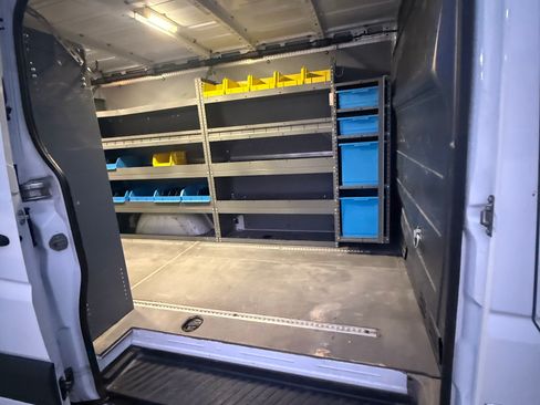 Used 2015 Mercedes-Benz Sprinter 2500 image 14