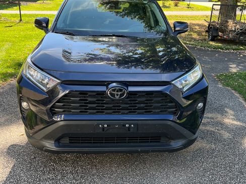 Used 2021 Toyota RAV4 XLE w/ Convenience Package AWD/4WD image 1