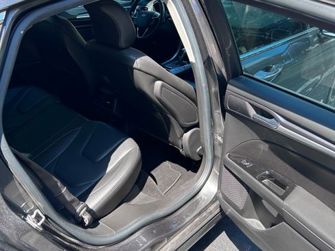 Used 2016 Ford Fusion Titanium FWD image 12