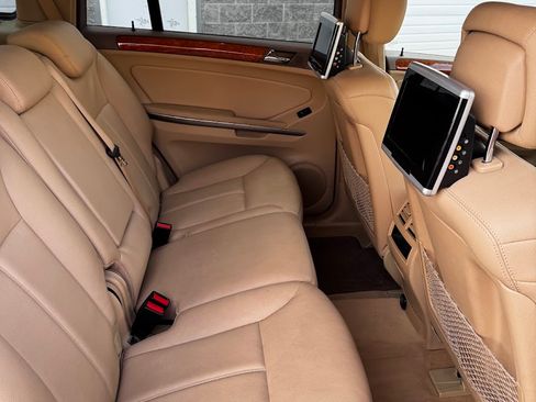 Used 2009 Mercedes-Benz GL 450 4MATIC image 9