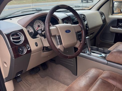 Used 2005 Ford F150 King Ranch image 9