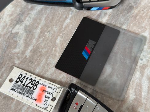 Used 2023 BMW M550i xDrive w/ Dynamic Handling Package image 26