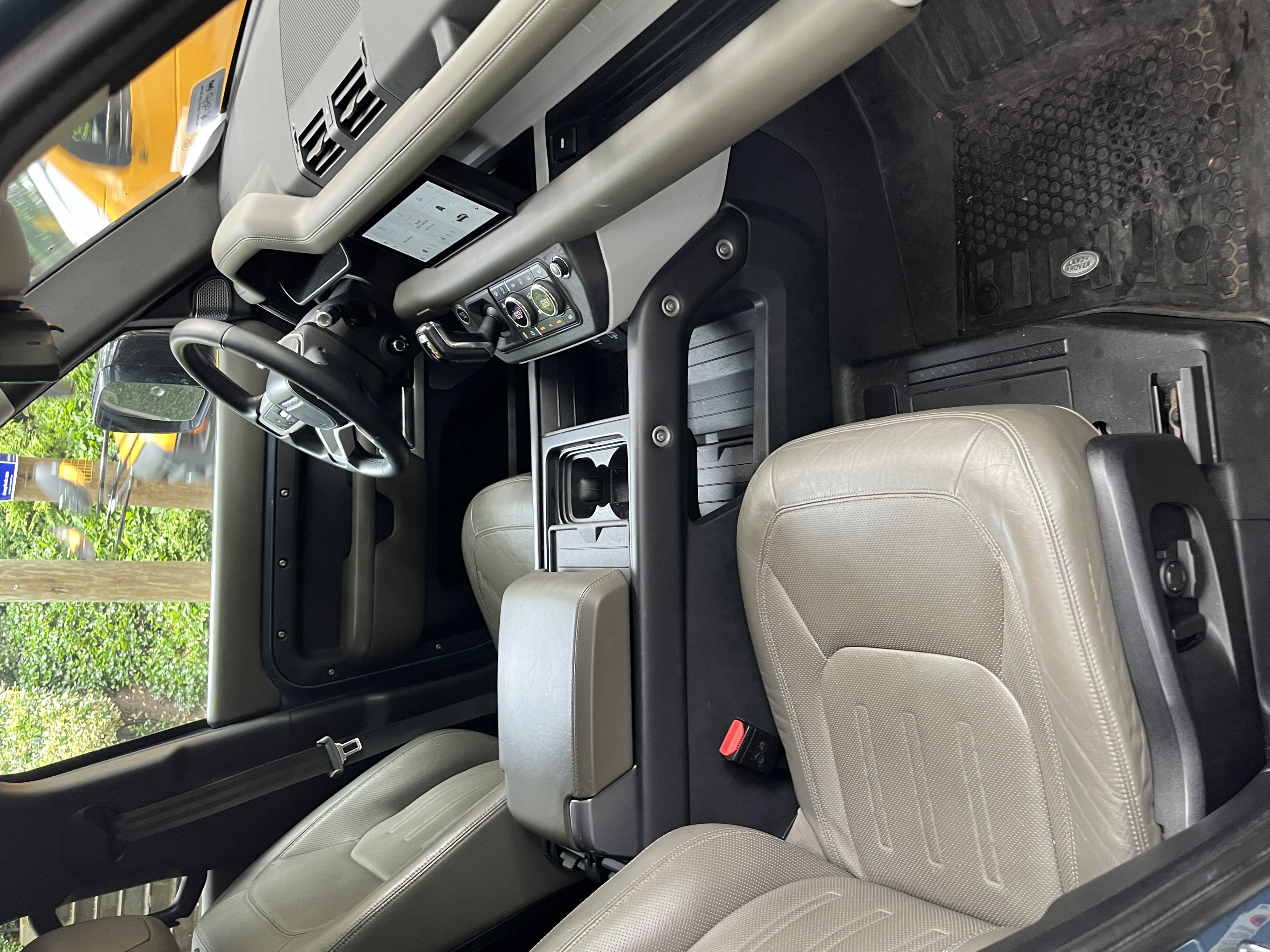 Used 2020 Land Rover Defender 110 S AWD/4WD image 8