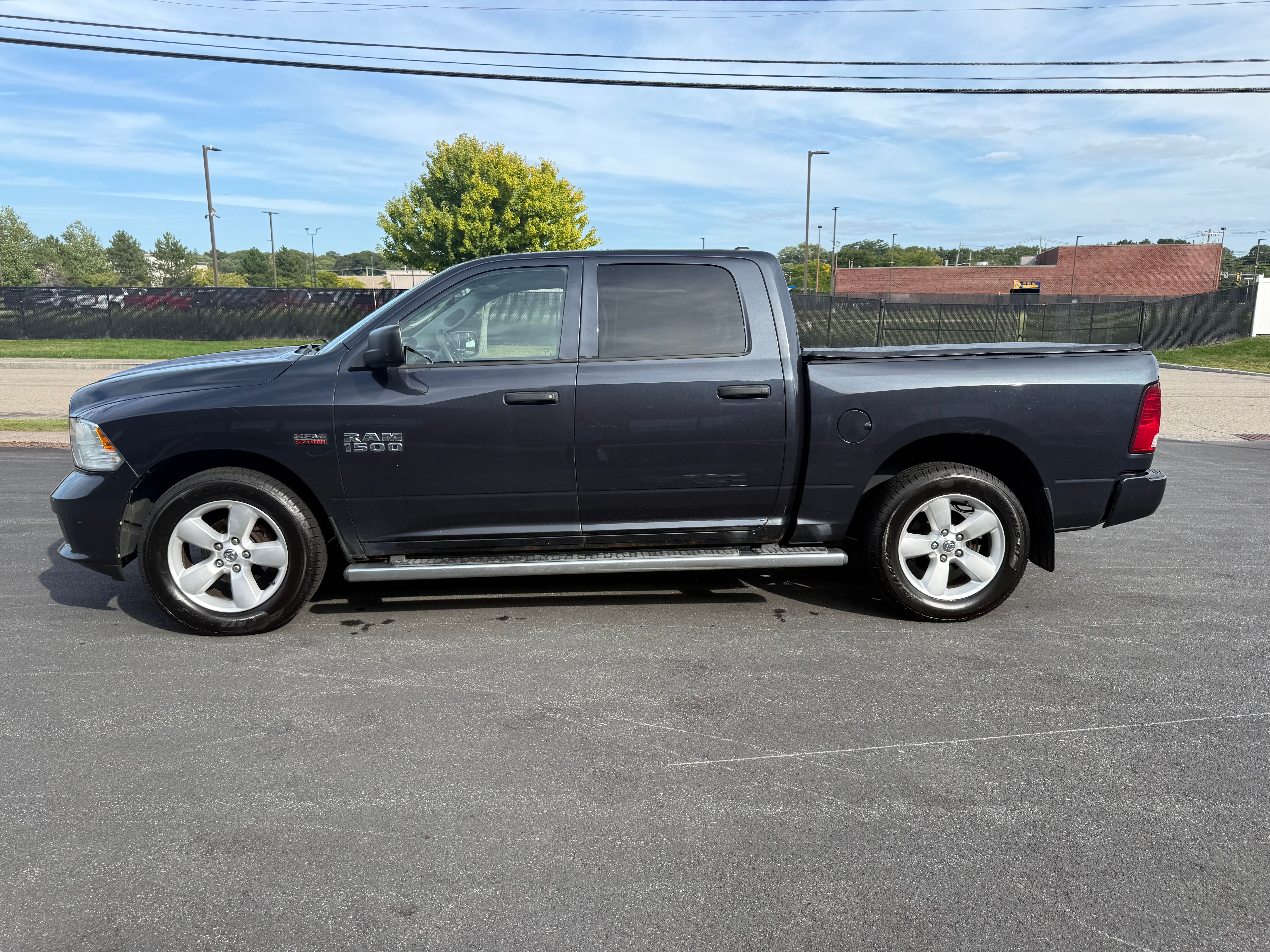 Used 2015 RAM 1500 Express AWD/4WD image 6