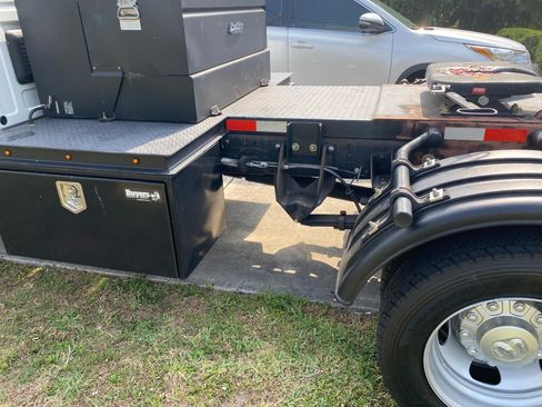 Used 2022 RAM 5500 Tradesman w/ Chrome Appearance Group image 5