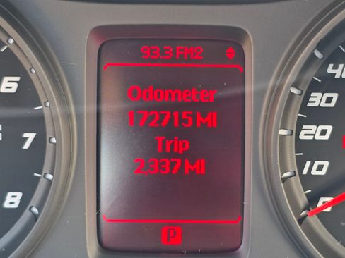 Used 2008 Pontiac G8 GT w/ Premium Package image 10