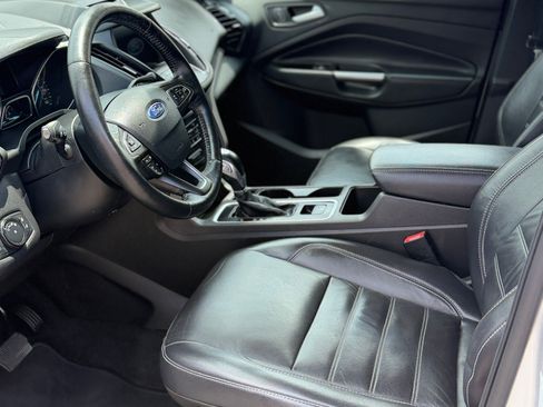 Used 2018 Ford Escape SEL w/ Ford Safe & Smart Package FWD image 15
