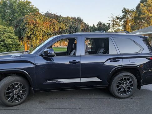 Used 2024 Toyota Sequoia Platinum image 4