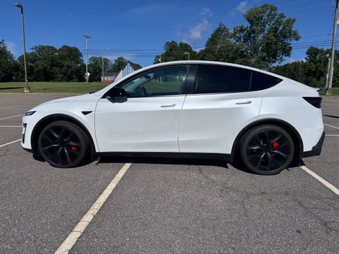 Used 2026 Tesla Model Y Performance AWD/4WD image 4