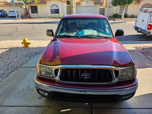 Used 2004 Toyota Tacoma PreRunner image 9