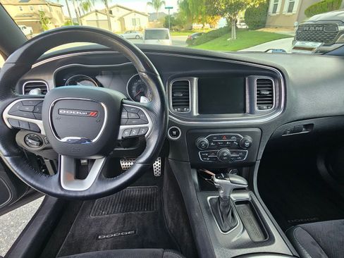 Used 2016 Dodge Charger R/T Scat Pack w/ Technology Group image 12