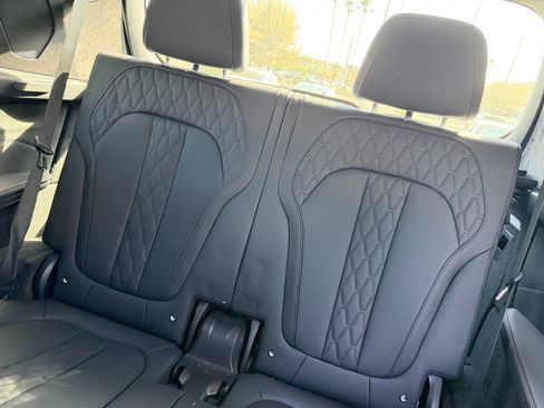 Used 2022 BMW X7 M50i AWD/4WD image 10
