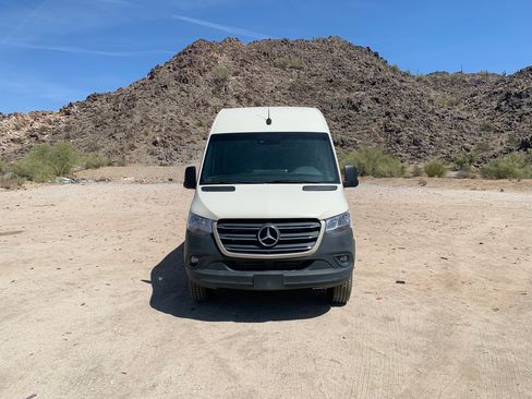 Used 2023 Mercedes-Benz Sprinter 2500 image 1