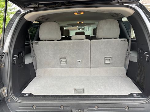 Used 2016 Toyota Sequoia SR5 AWD/4WD image 11