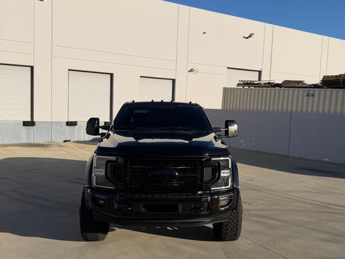 Used 2021 Ford F450 Platinum w/ FX4 Off-Road Package image 5