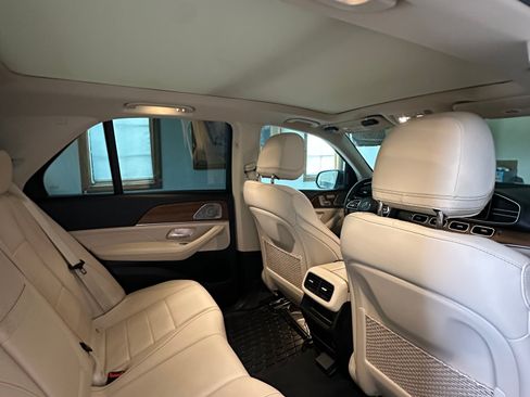 Used 2023 Mercedes-Benz GLE 350 4MATIC image 9