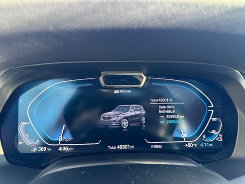 Used 2023 BMW X5 xDrive45e w/ Executive Package image 14