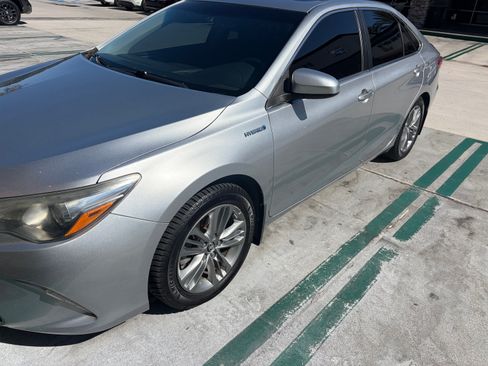 Used 2015 Toyota Camry SE w/ Moonroof Package FWD image 22