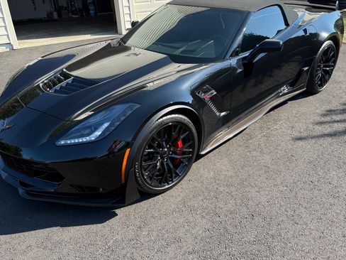 Used 2016 Chevrolet Corvette Z06 w/ 3LZ Preferred Equipment Group RWD image 1