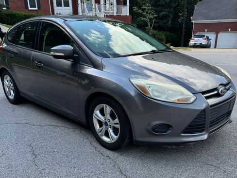 Used 2014 Ford Focus SE FWD image 1