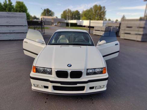 Used 1997 BMW M3 Coupe image 5