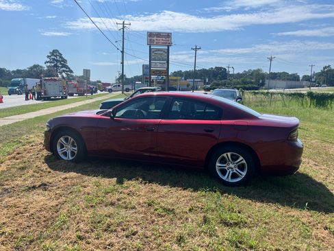 Used 2021 Dodge Charger SXT w/ Leather Interior Group RWD image 2