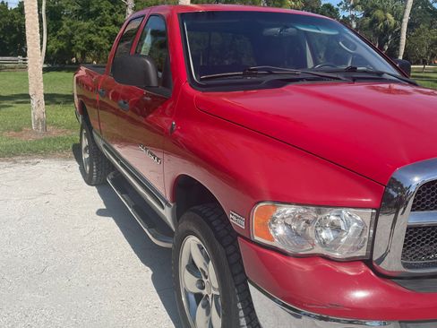 Used 2003 Dodge Ram 1500 Truck SLT AWD/4WD image 2