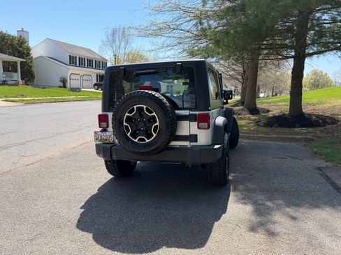 Used 2012 Jeep Wrangler Sport image 6