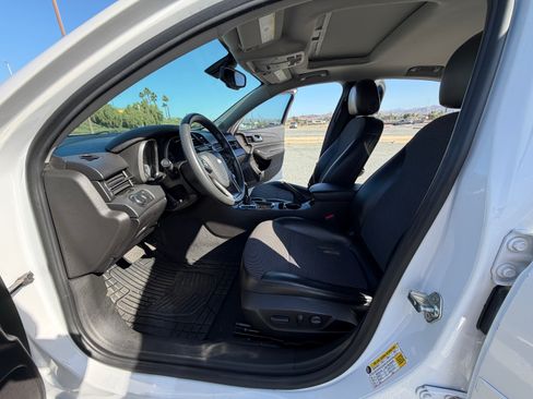 Used 2016 Chevrolet Malibu LT FWD image 16