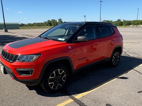 Used 2021 Jeep Compass Trailhawk AWD/4WD image 5