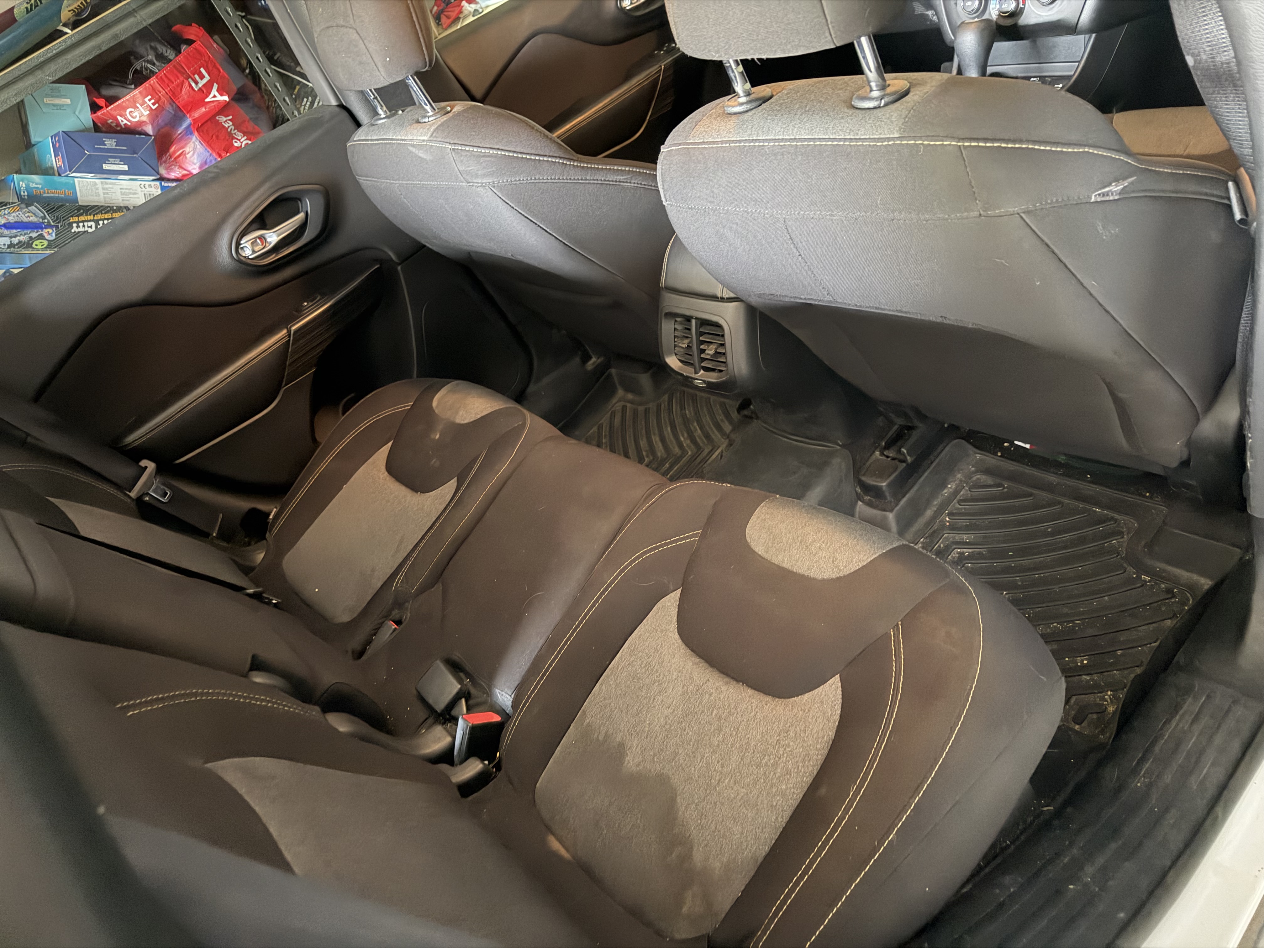 Used 2016 Jeep Cherokee Sport AWD/4WD image 10
