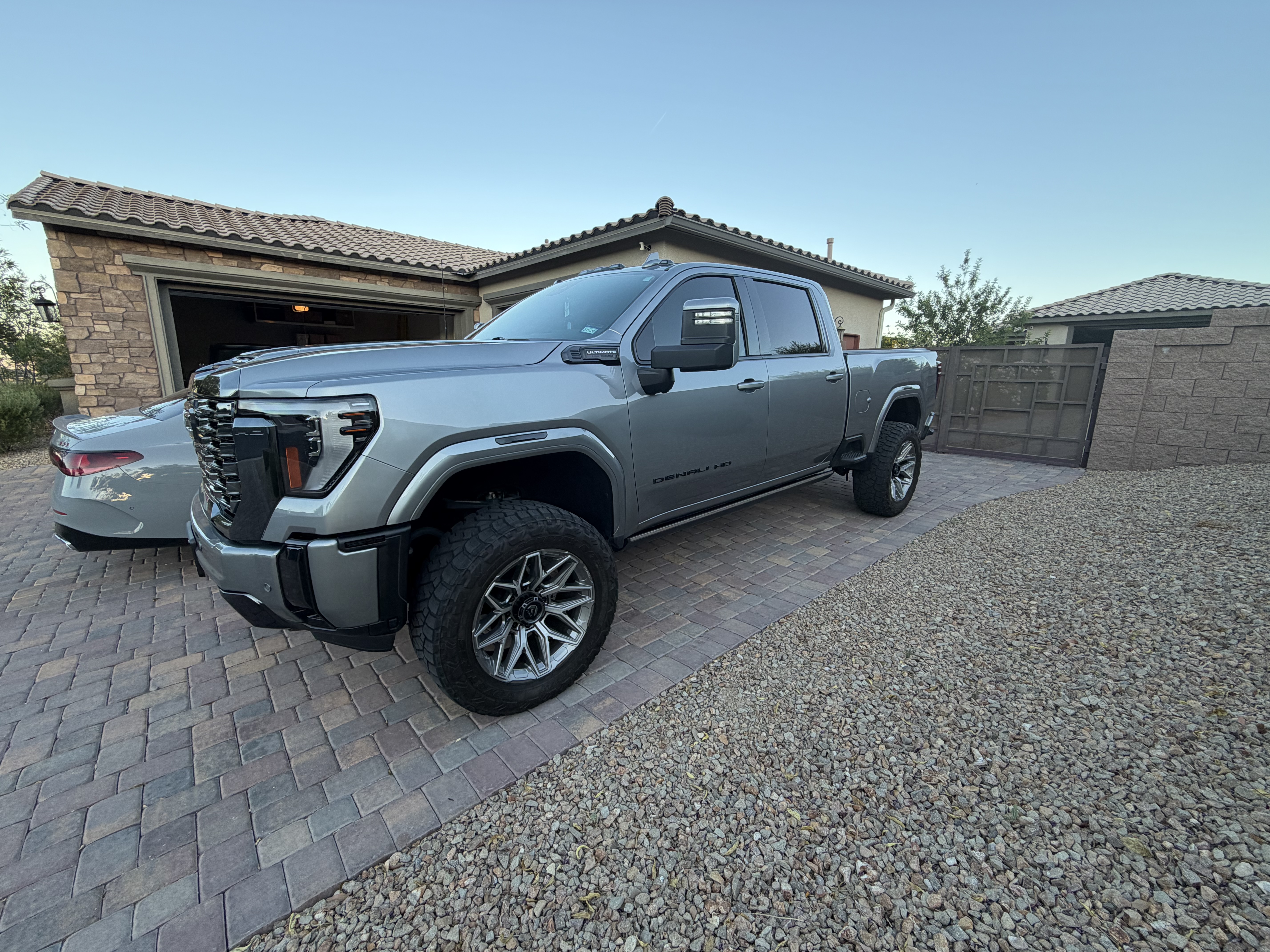 Used 2024 GMC Sierra 2500 Denali Ultimate w/ Max Trailering Package AWD/4WD image 4