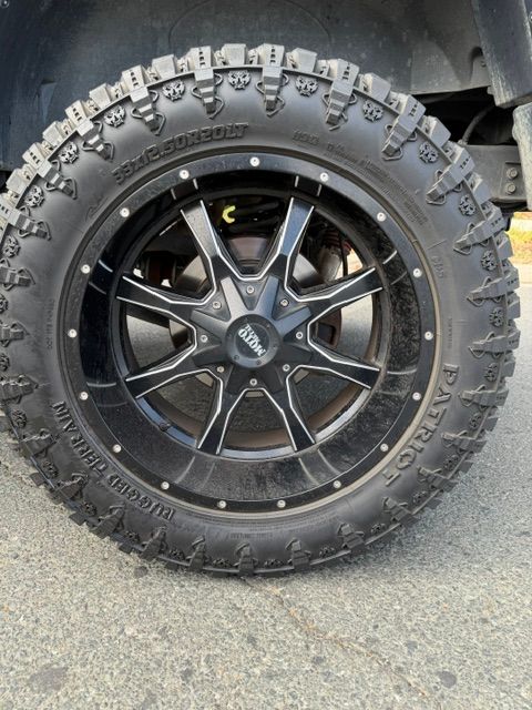 Used 2016 Jeep Wrangler Unlimited Sahara w/ Connectivity Group AWD/4WD image 17