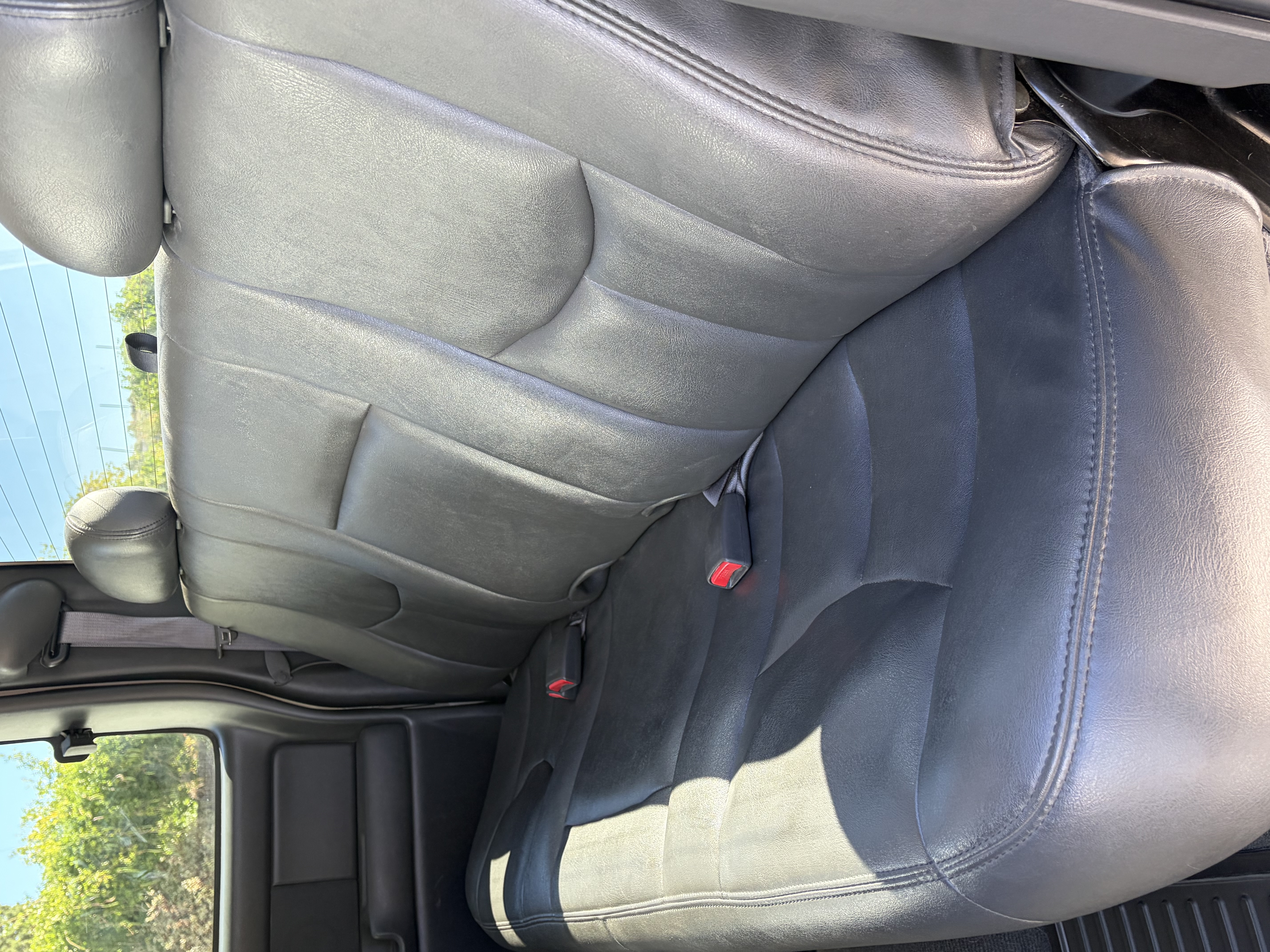 Used 2004 GMC Sierra 2500 SLT w/ Heavy-Duty Power Package AWD/4WD image 17