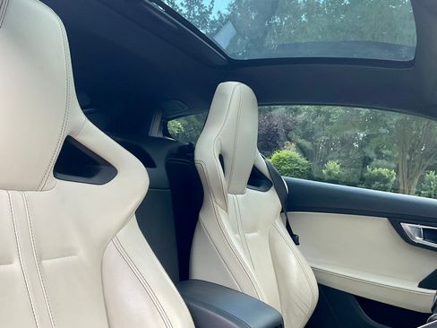 Used 2016 Jaguar F-TYPE Coupe RWD image 24