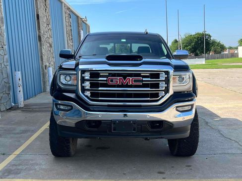 Used 2017 GMC Sierra 1500 SLT w/ SLT Premium Package AWD/4WD image 4