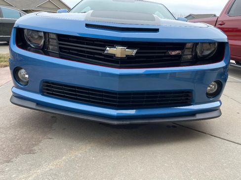 Used 2013 Chevrolet Camaro SS w/ Hot Wheels Special Edition image 9