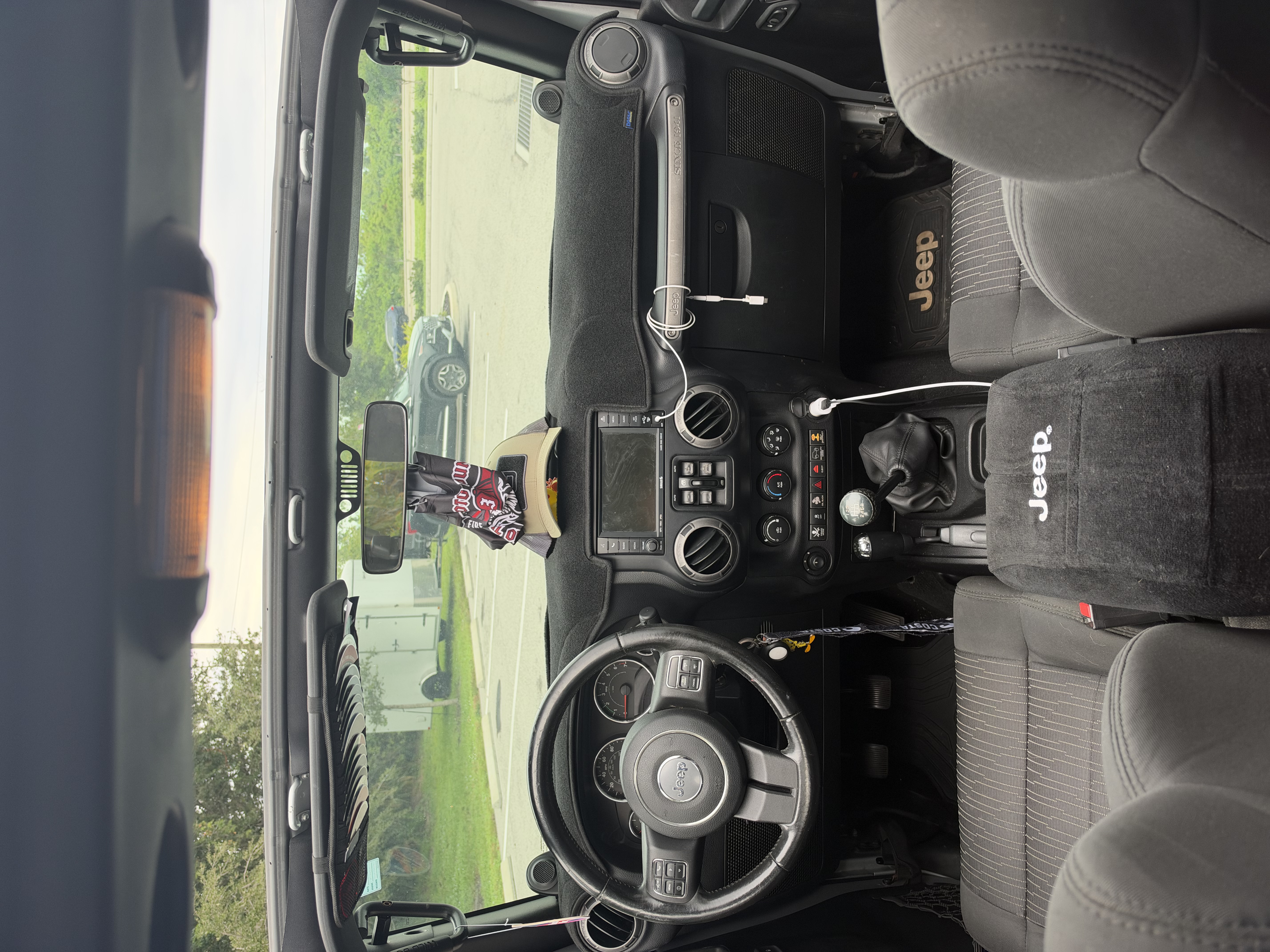 Used 2012 Jeep Wrangler Unlimited Sport AWD/4WD image 17