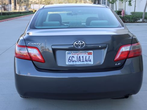 Used 2008 Toyota Camry LE image 9
