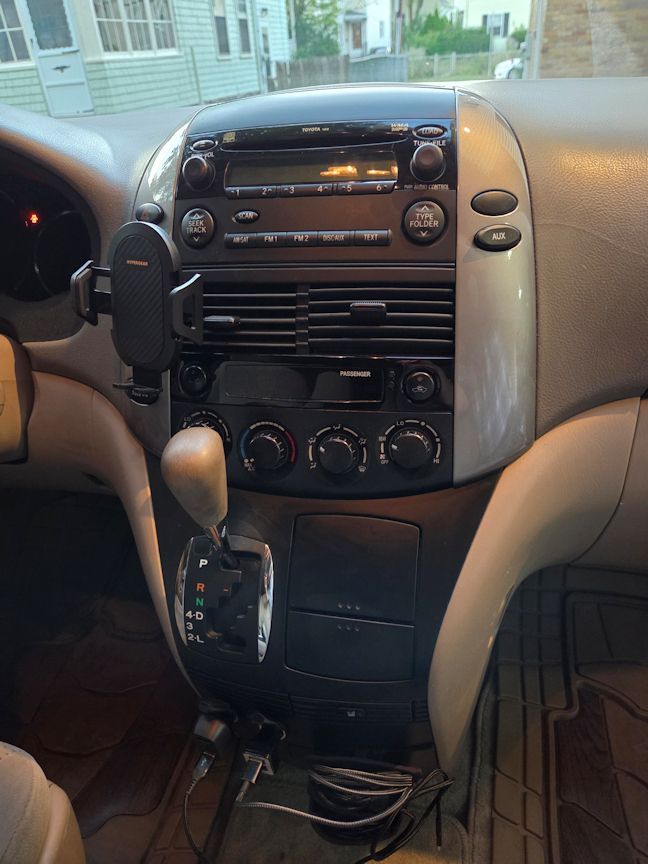 Used 2006 Toyota Sienna LE w/ LE Pkg 4 FWD image 20