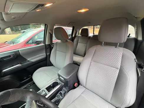 Used 2021 Toyota Tacoma SR5 image 21