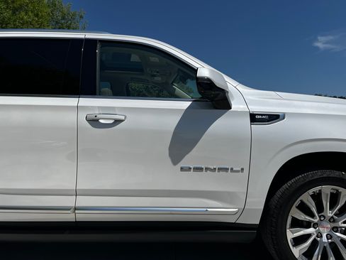 Used 2024 GMC Yukon Denali AWD/4WD image 23