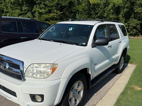 Used 2006 Toyota 4Runner Sport RWD image 2
