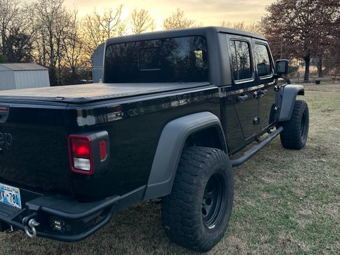 Used 2020 Jeep Gladiator Sport w/ Quick Order Package 24S image 2