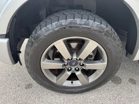 Used 2015 Ford F150 XLT w/ Equipment Group 302A Luxury image 8