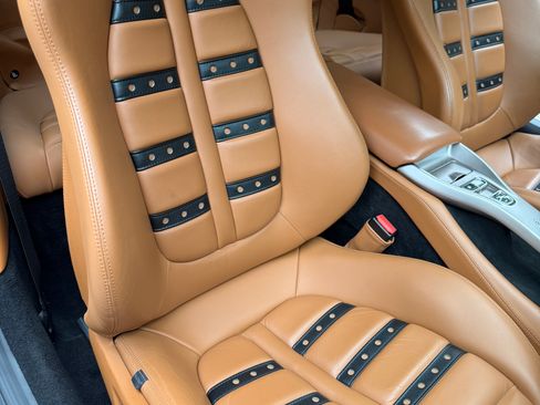 Used 2013 Ferrari California RWD image 12