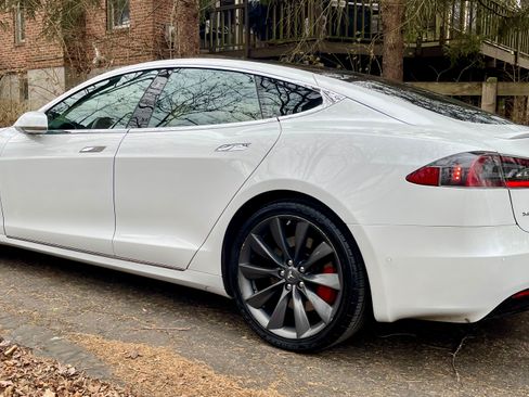 Used 2018 Tesla Model S 75D image 5