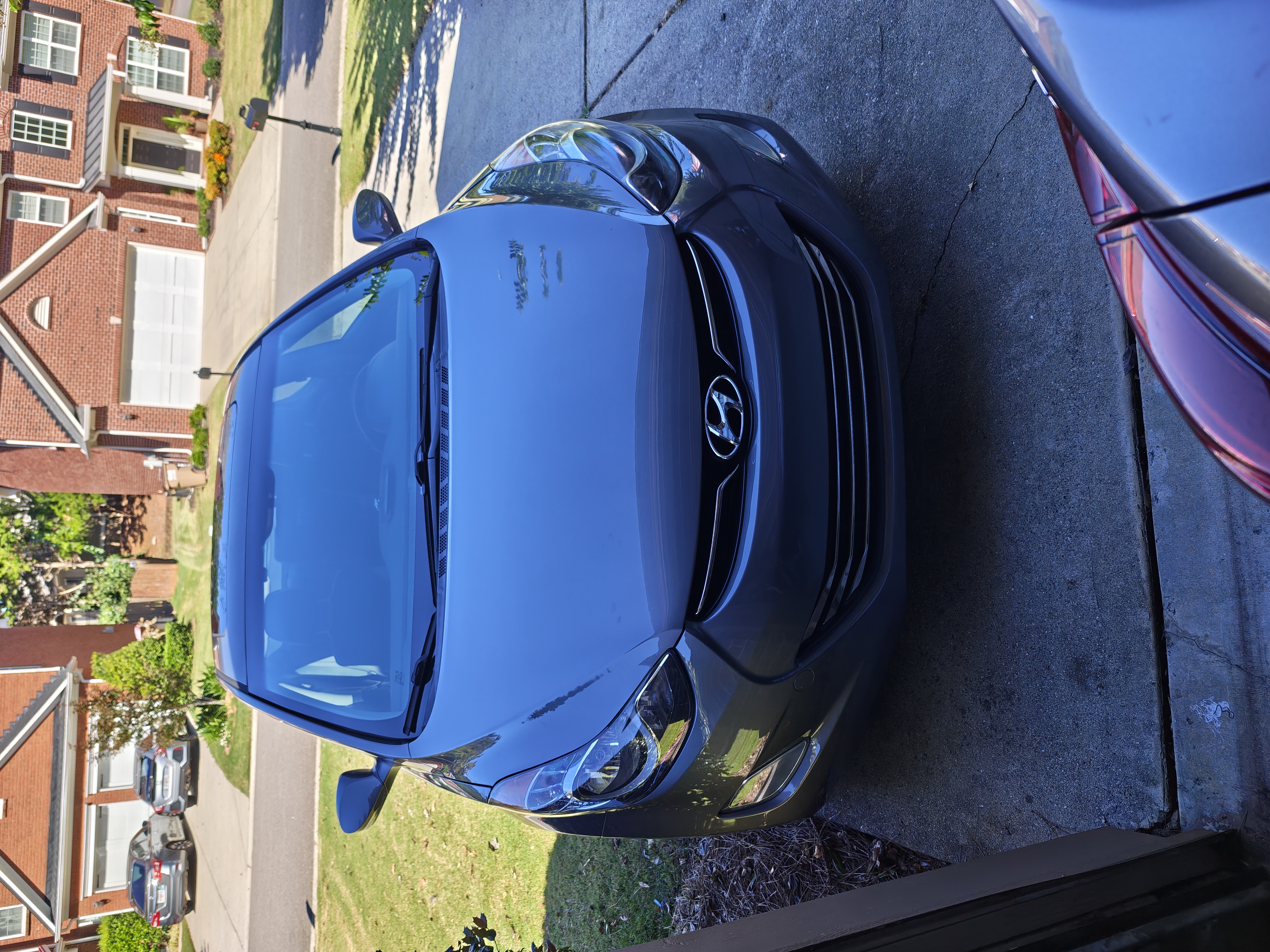 Used 2013 Hyundai Elantra Limited w/ Technology Pkg FWD image 2